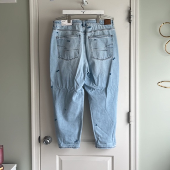 American Eagle Mom Jeans with flowers! - Picture 4 of 6
